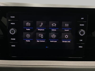 2025 Volkswagen Taos SE 4MOTION