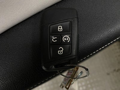 2025 Volkswagen Taos SE 4MOTION