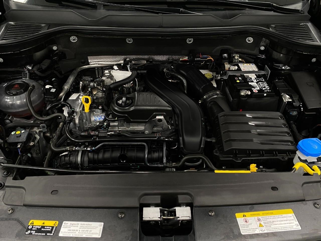2025 Volkswagen Taos SE 4MOTION