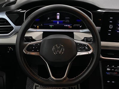2025 Volkswagen Taos SE 4MOTION