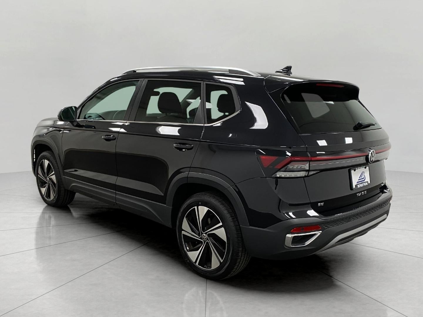 2025 Volkswagen Taos SE 4MOTION