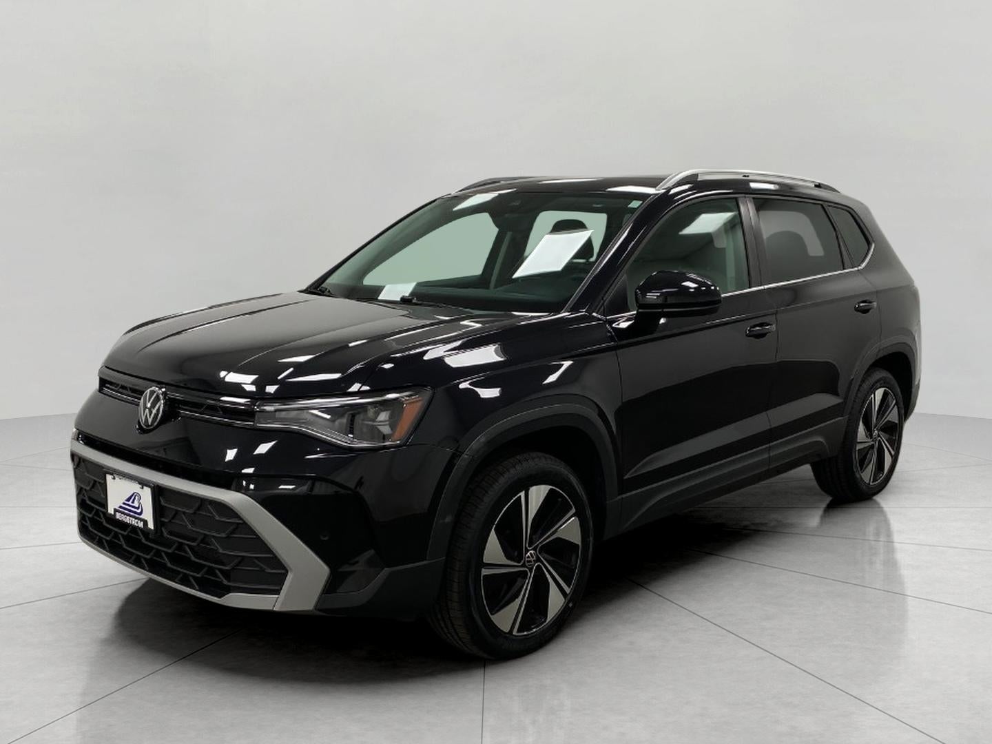 2025 Volkswagen Taos SE 4MOTION