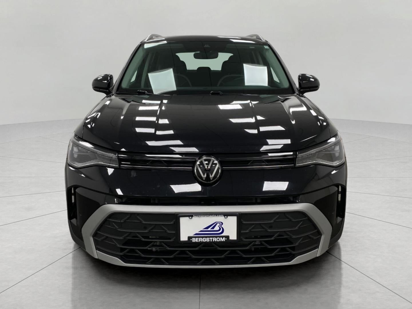 2025 Volkswagen Taos SE 4MOTION