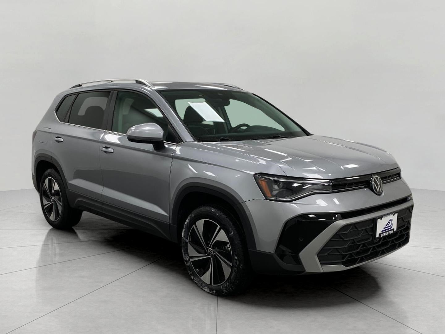 2025 Volkswagen Taos SE 4MOTION