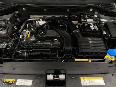 2025 Volkswagen Taos SE 4MOTION