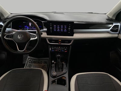 2025 Volkswagen Taos SE 4MOTION