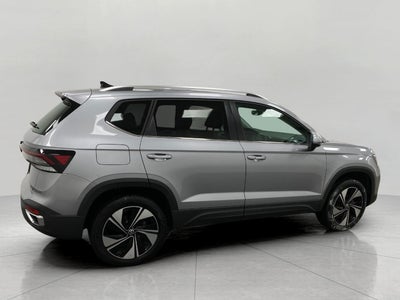2025 Volkswagen Taos SE 4MOTION