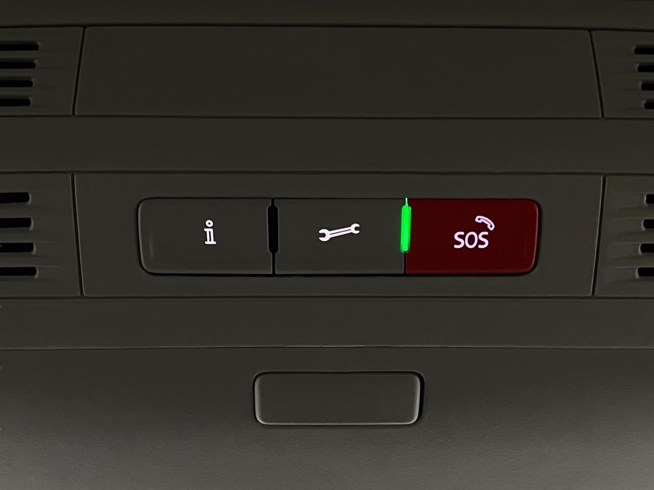 2025 Volkswagen Taos SE 4MOTION