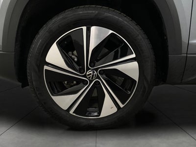 2025 Volkswagen Taos SE 4MOTION