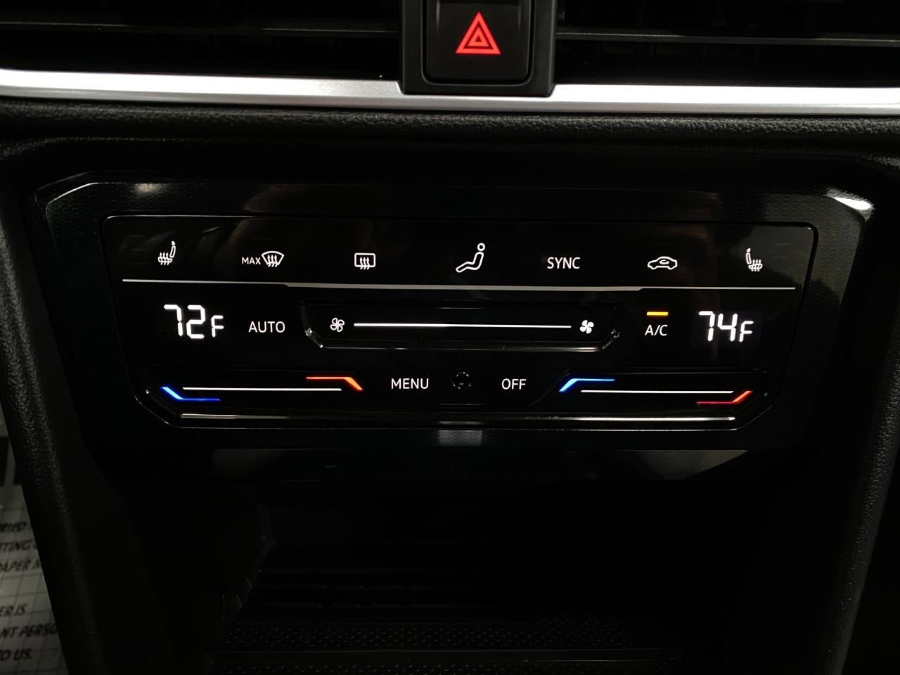 2025 Volkswagen Taos SE 4MOTION