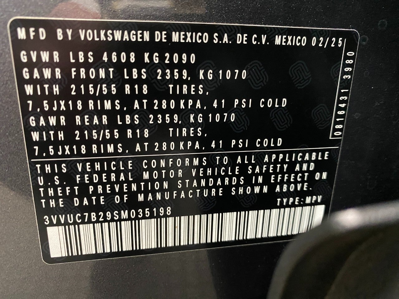 2025 Volkswagen Taos SE 4MOTION