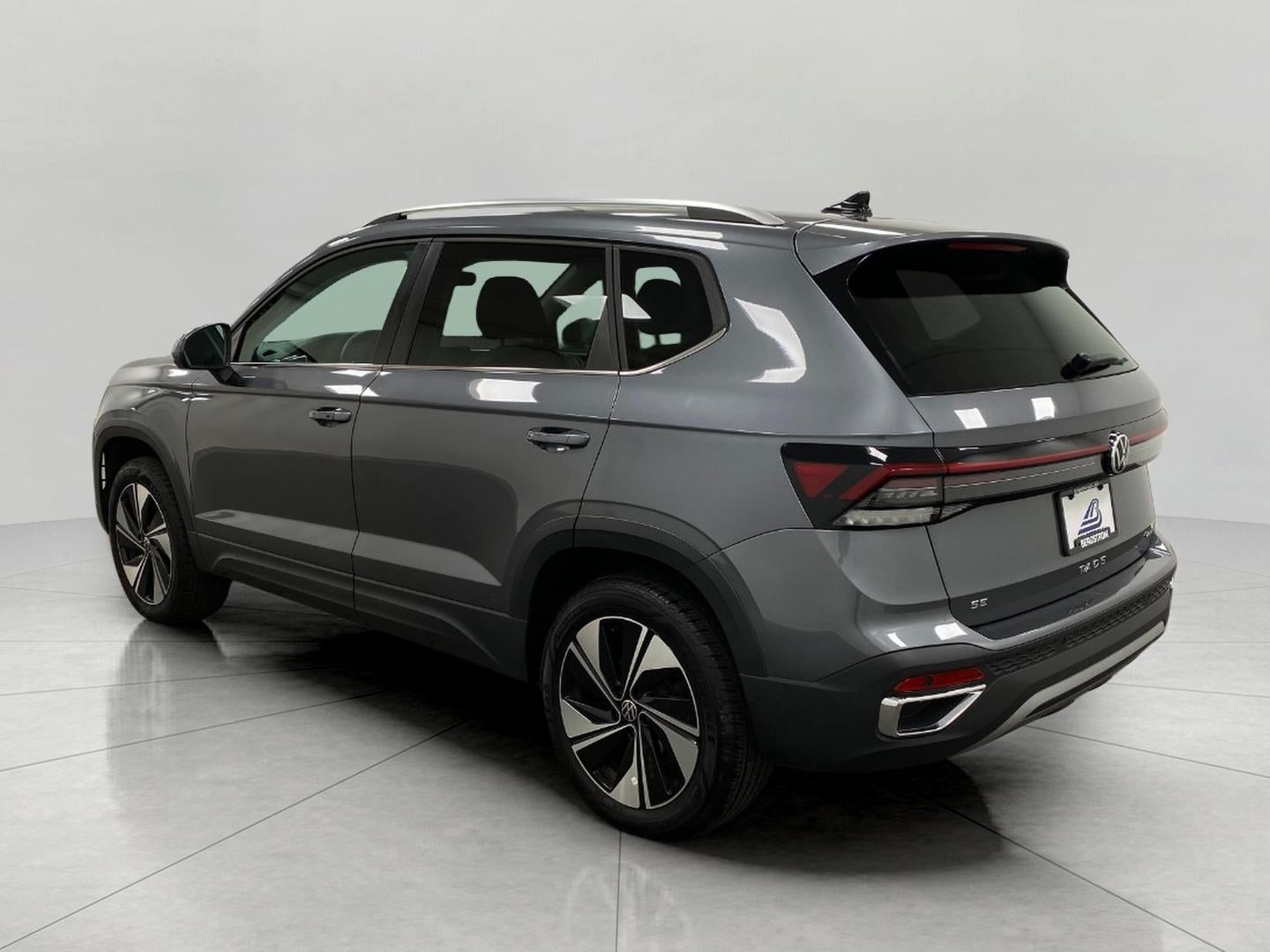 2025 Volkswagen Taos SE 4MOTION