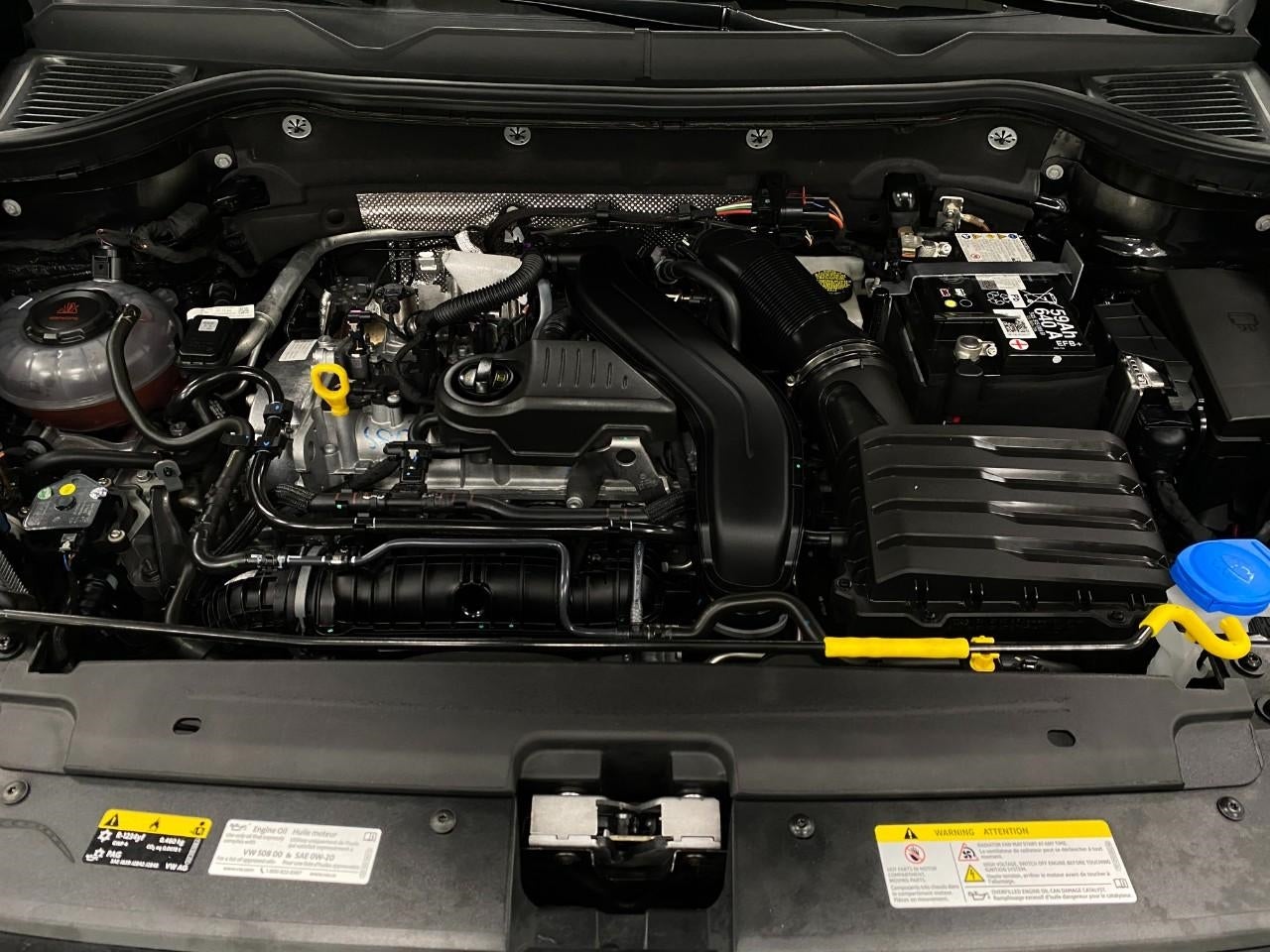 2025 Volkswagen Taos SE 4MOTION