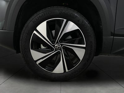 2025 Volkswagen Taos SE 4MOTION