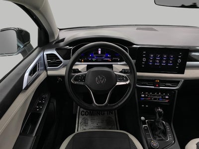 2025 Volkswagen Taos SE 4MOTION