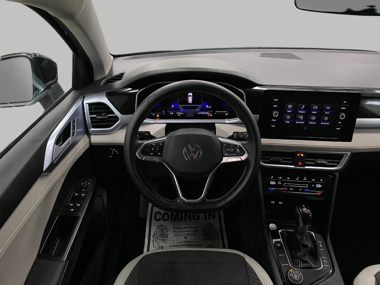 2025 Volkswagen Taos SE 4MOTION