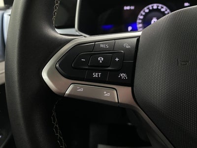 2025 Volkswagen Taos SE 4MOTION