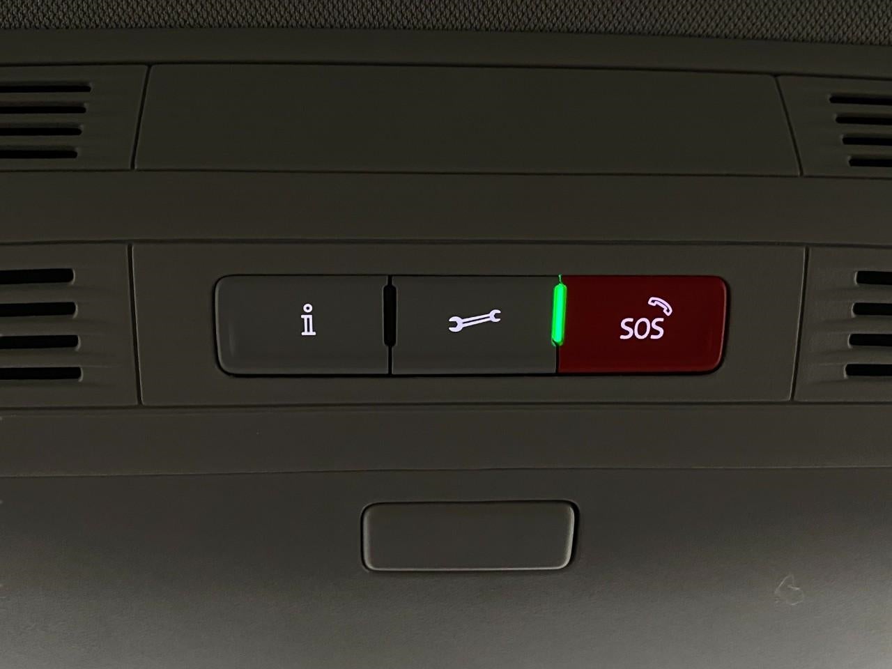 2025 Volkswagen Taos SE 4MOTION