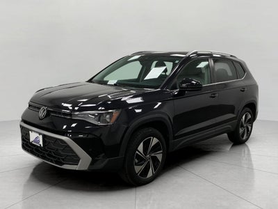 2025 Volkswagen Taos SE 4MOTION