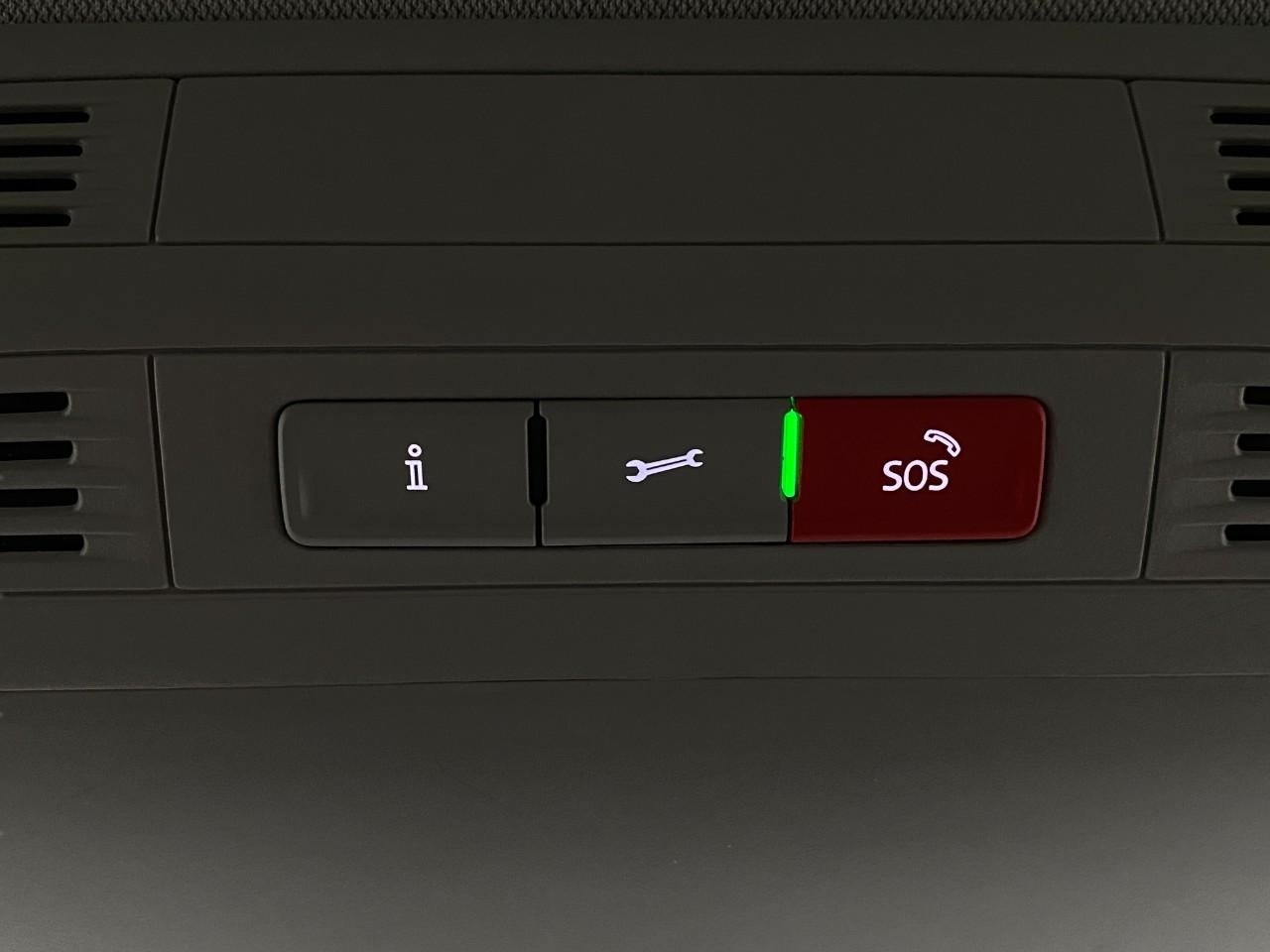 2025 Volkswagen Taos SE 4MOTION