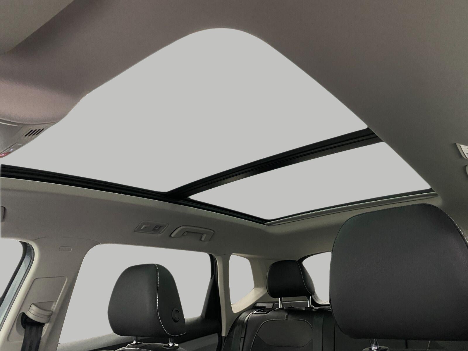 2023 Volkswagen Taos SE 4MOTION