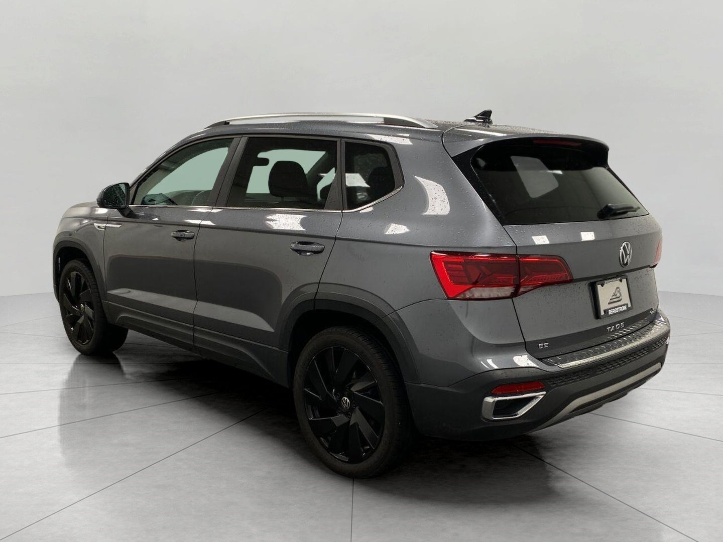 2023 Volkswagen Taos SE 4MOTION