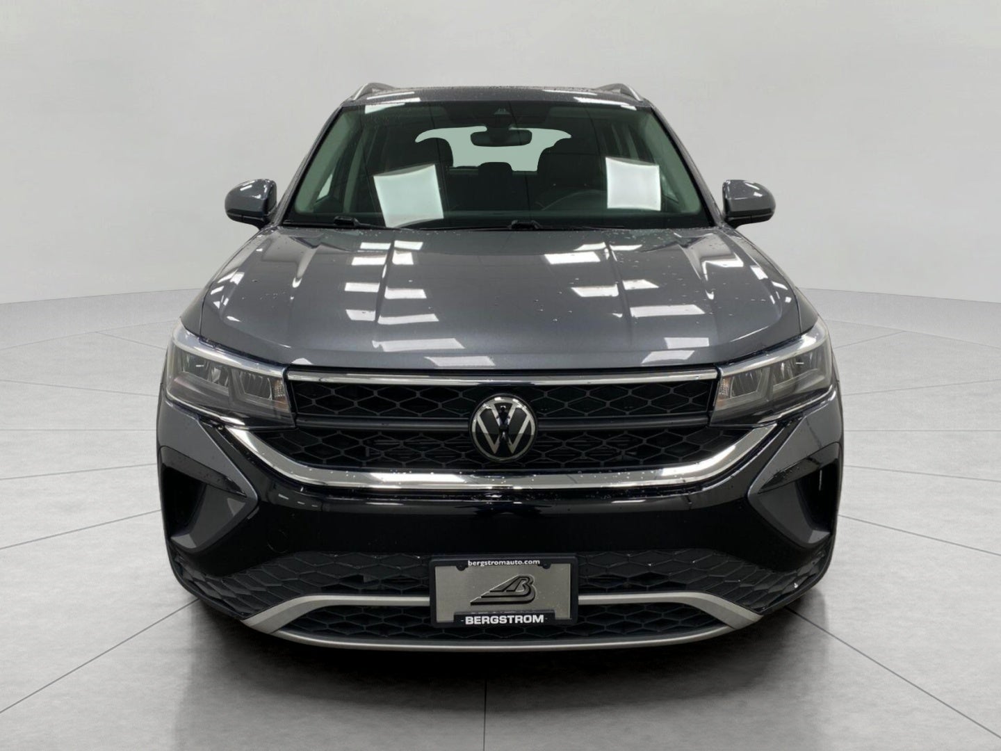 2023 Volkswagen Taos SE 4MOTION