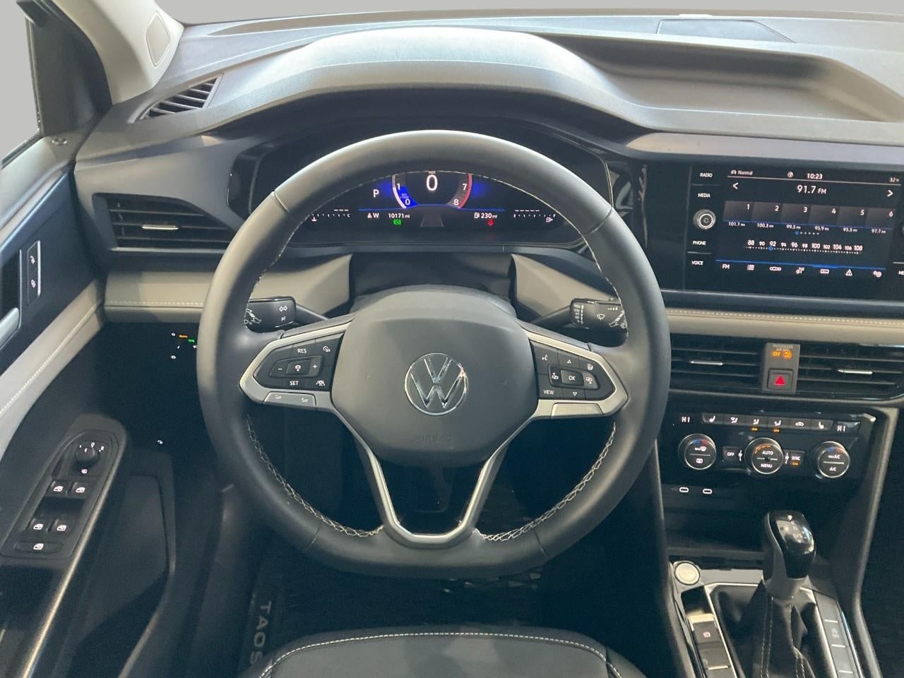 2024 Volkswagen Taos SE 4MOTION