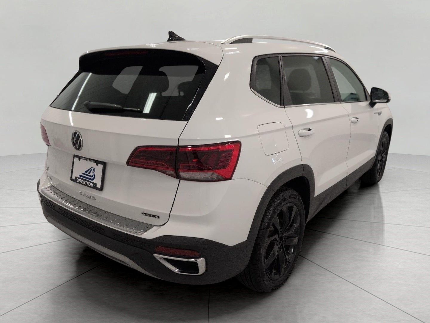 2022 Volkswagen Taos SE 4MOTION