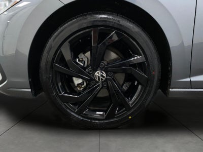 2025 Volkswagen Jetta SE Auto