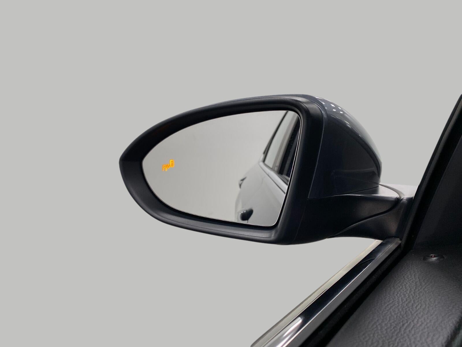 2025 Volkswagen Jetta SE Auto