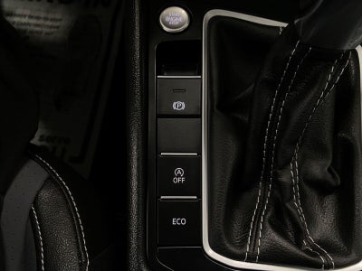 2025 Volkswagen Jetta SE Auto