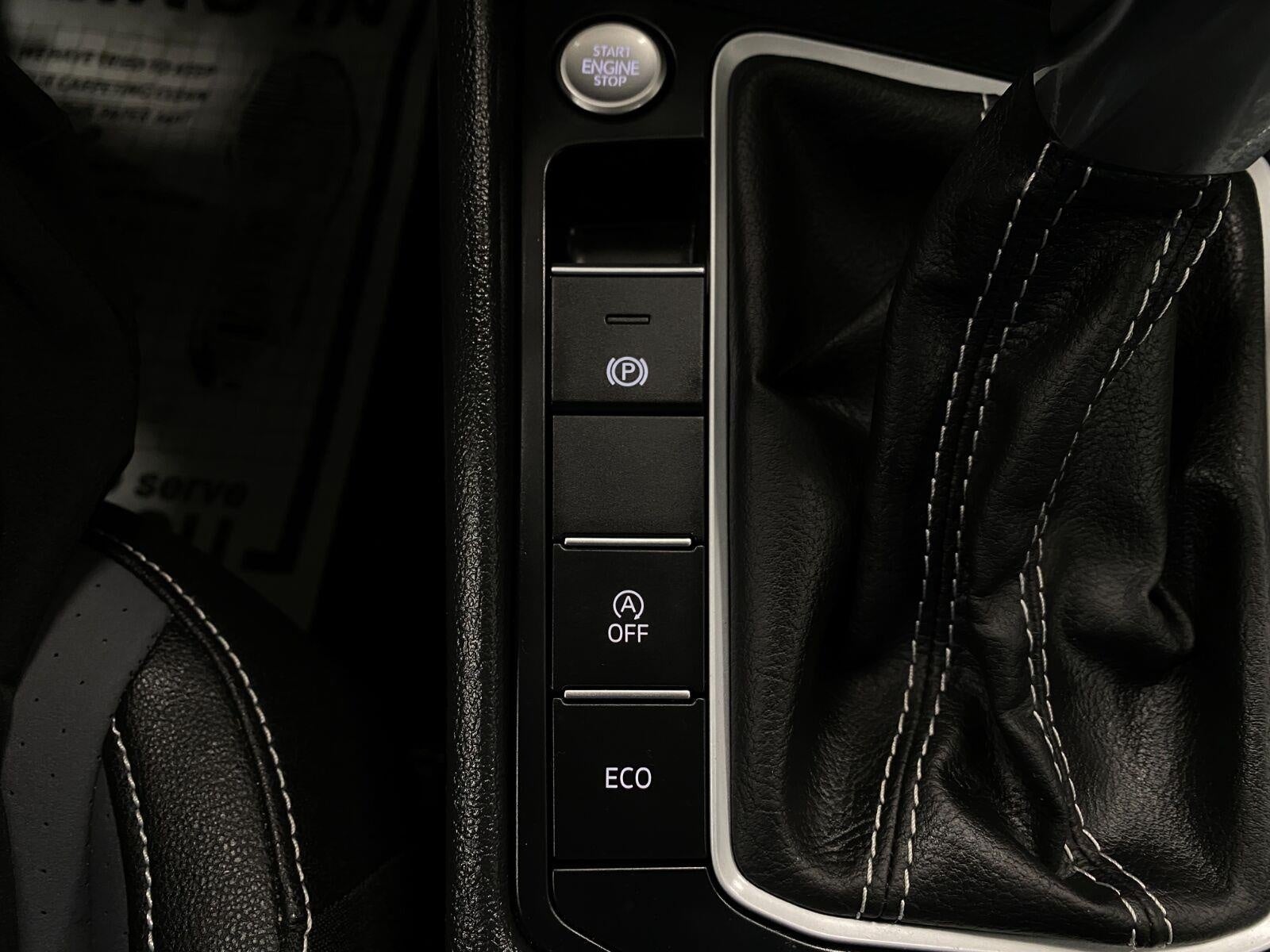 2025 Volkswagen Jetta SE Auto