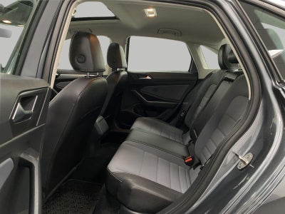 2025 Volkswagen Jetta SE Auto