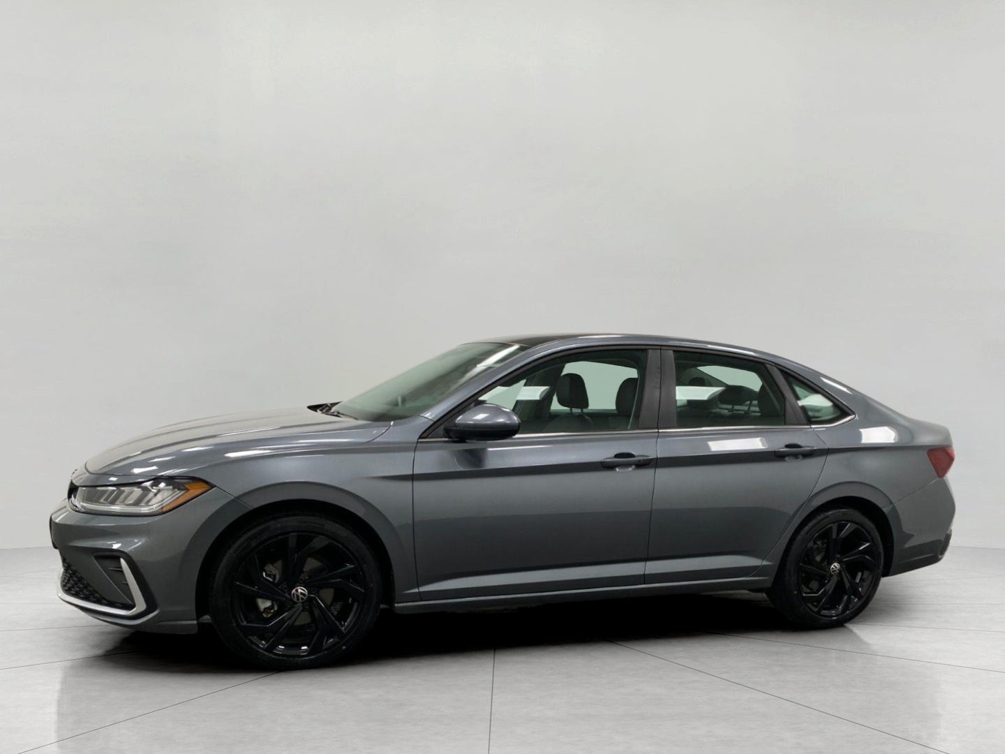 2025 Volkswagen Jetta SE Auto