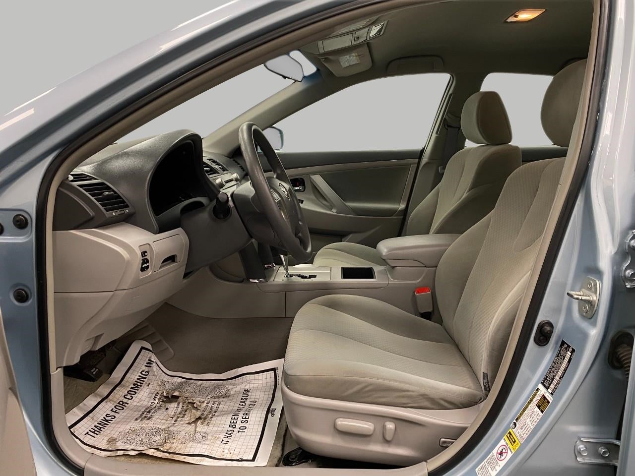 2009 Toyota Camry 4dr Sdn I4 Auto LE