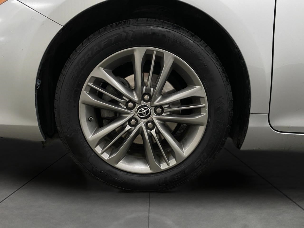 2015 Toyota Camry 4dr Sdn I4 Auto SE