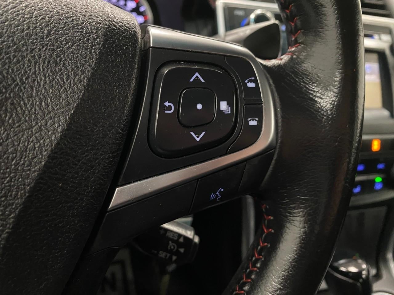 2015 Toyota Camry 4dr Sdn I4 Auto SE