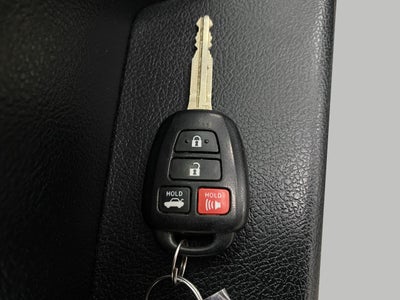 2015 Toyota Camry 4dr Sdn I4 Auto SE