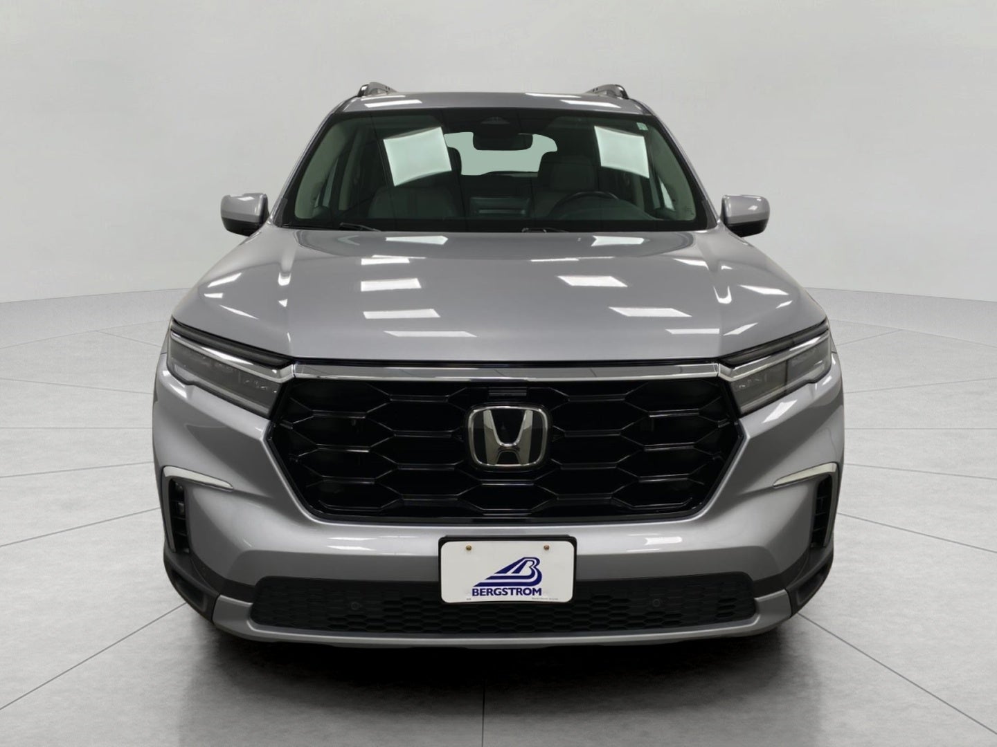 2023 Honda Pilot Touring AWD