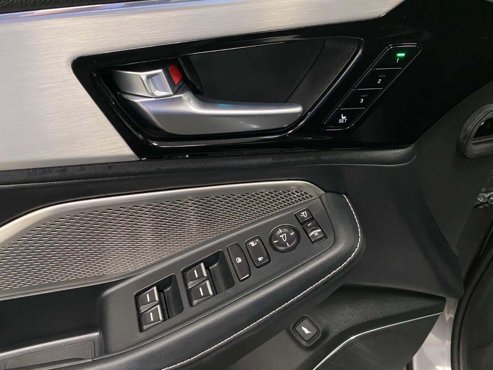 2023 Acura MDX SH-AWD w/Technology Package