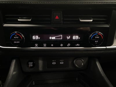 2025 Nissan Rogue AWD SV