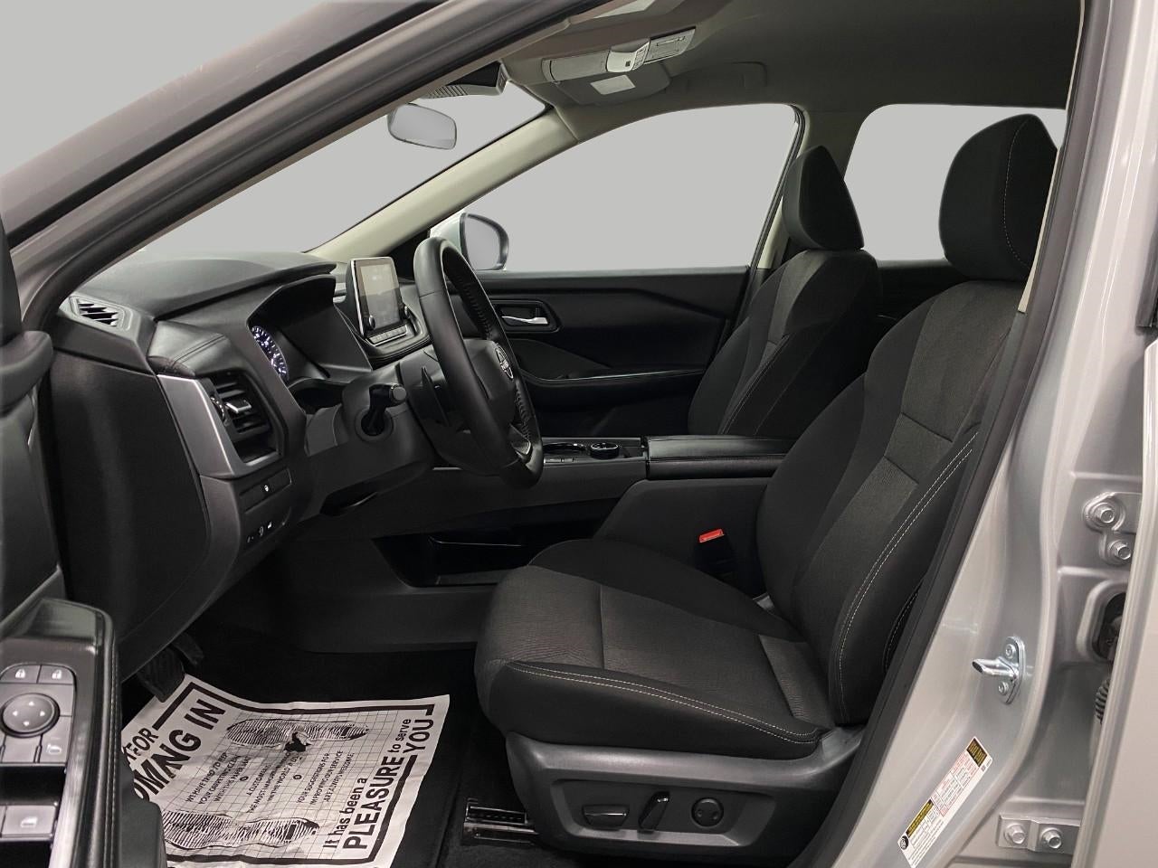 2025 Nissan Rogue AWD SV