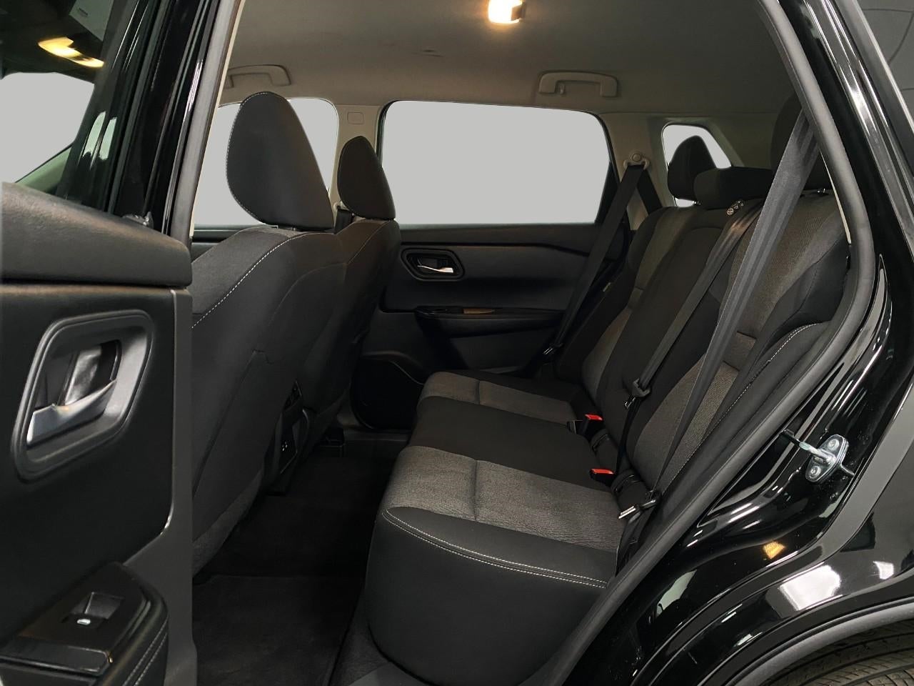 2025 Nissan Rogue AWD SV