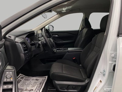 2025 Nissan Rogue AWD SV