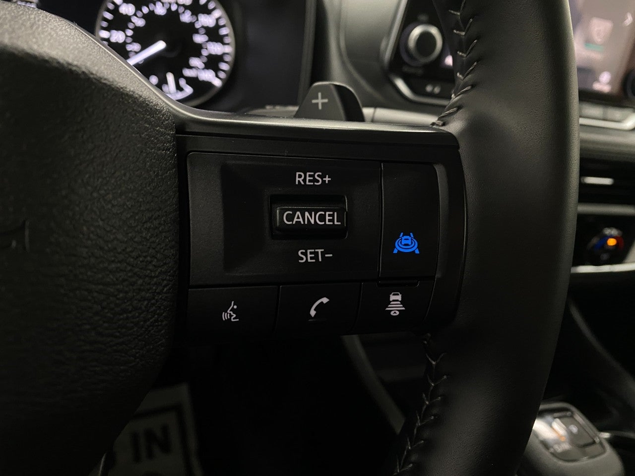 2025 Nissan Rogue AWD SV