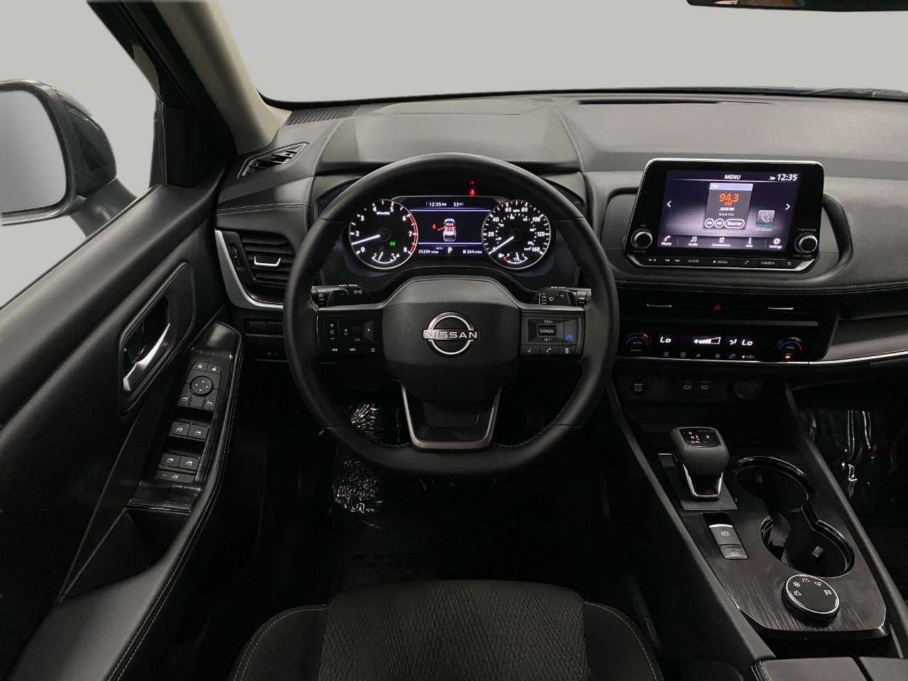 2025 Nissan Rogue AWD SV