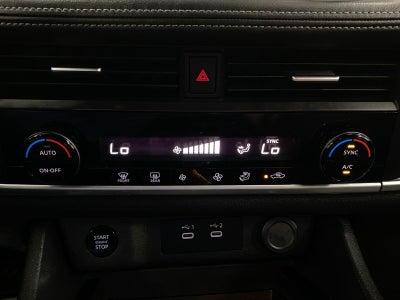 2025 Nissan Rogue AWD SV