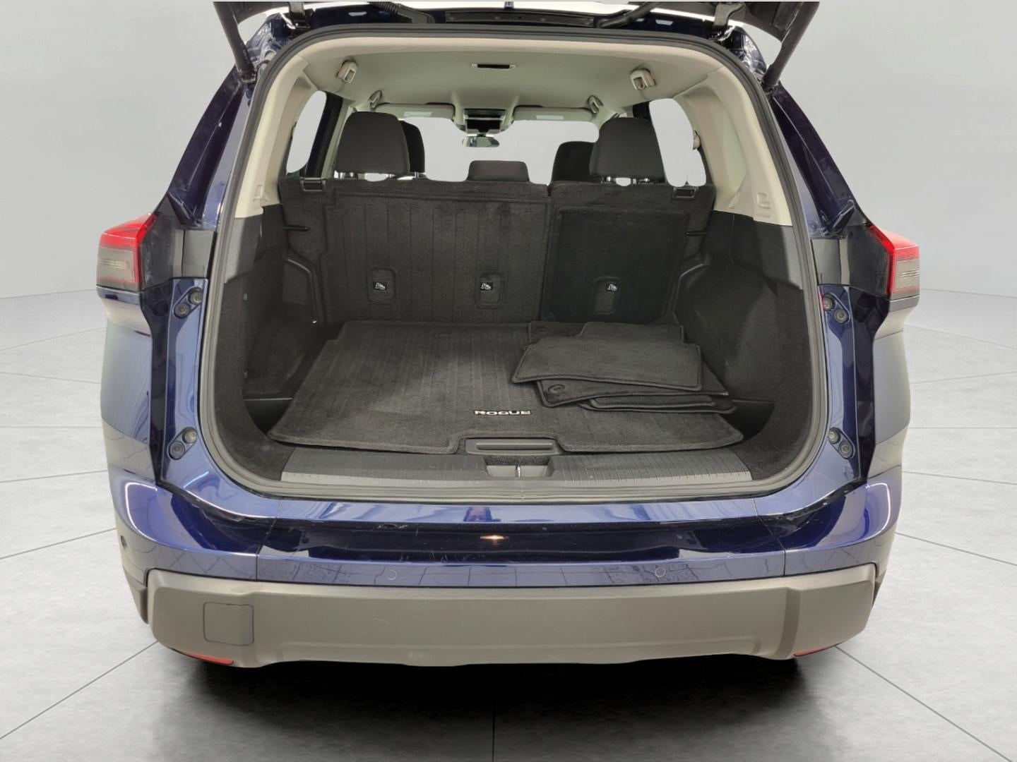 2025 Nissan Rogue AWD SV