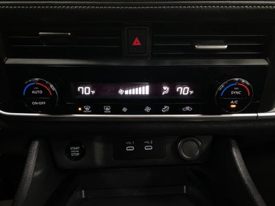 2025 Nissan Rogue AWD SV